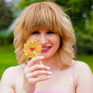 Kosmetyczka Надежда Кулакова Saint Petersburg, метро Чернышевская