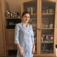 Cosmetologist Кристина Г. on Barb.pro