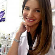 Cosmetologist Лорианна К. on Barb.pro