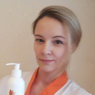Cosmetologist Алёна Щ. on Barb.pro