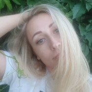 Manicurist Олеся Адаменко on Barb.pro