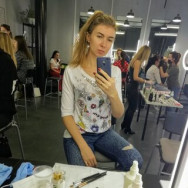 Manicurist Елена Стукова on Barb.pro