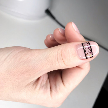Маникюр с покрытием ногтей гель-лаком