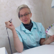 Manicurist Olga Komarova on Barb.pro