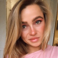 Wizażysta Alena Khimki,