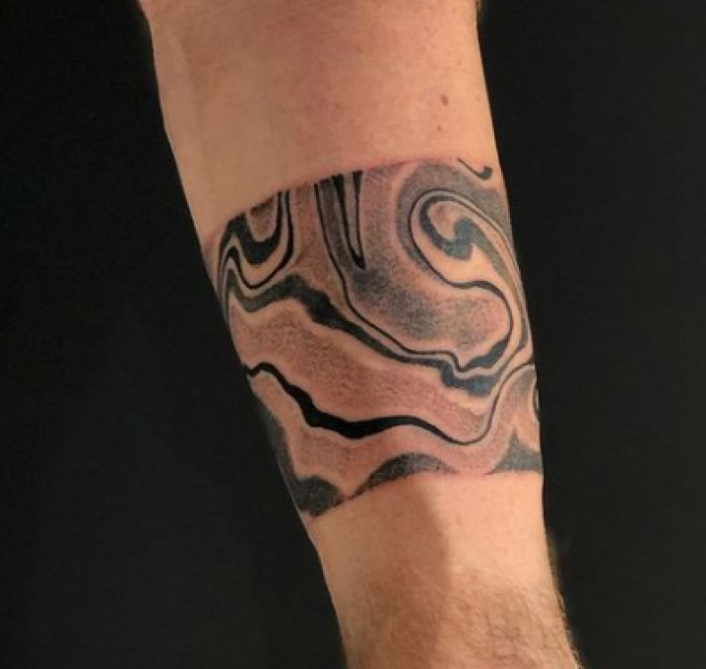 На руке абстракция, photo - Тату салон Удмурт