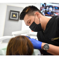 Dentist Дархан Кайратович Astana,​Күйші Дина, 24/1