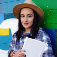 Стилист-имиджмейкер Ирина Алматы,