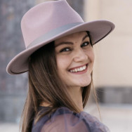 Стилист-имиджмейкер Юлия Алматы,