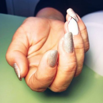 Акриловое наращивание ногтей