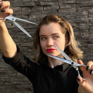 Hairdresser Таня Aktobe,Тауелсиздик проспект, 1