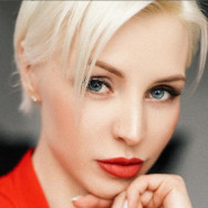 Specjalista od tatuażu Светлана Kemerovo,