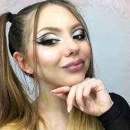 Makeup Artist Анна Джашибекова on Barb.pro