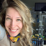 Стоматолог Оксана Караганда,Комиссарова, 10/1