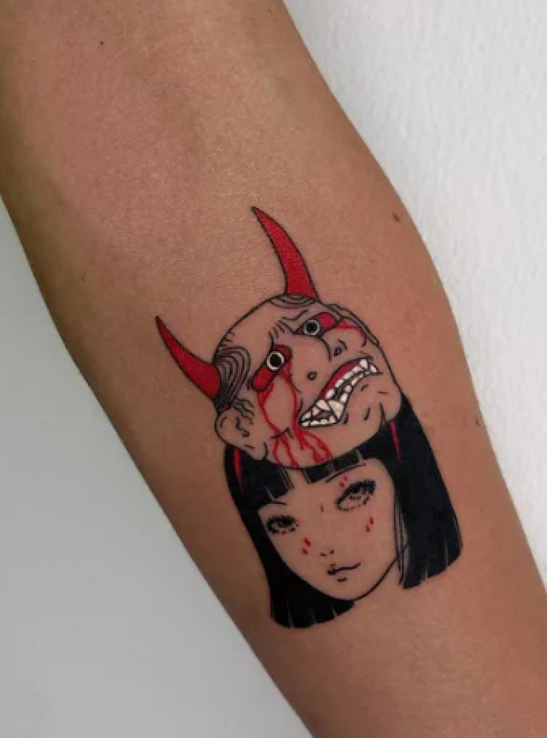 Arm woman face mask, photo - Tattoo Master Tanya