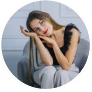 Maskenbildner Yulya Warsaw,