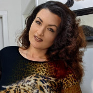 Manicurist Anya Warsaw,