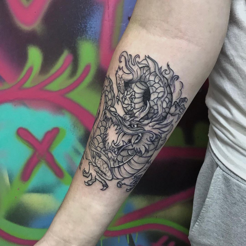 Arm dragon, photo - Tattoo Master Pavel