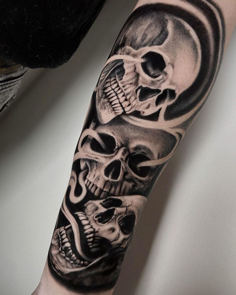 Männer Arm Schädel, photo - Tattoo-Meister Adelina