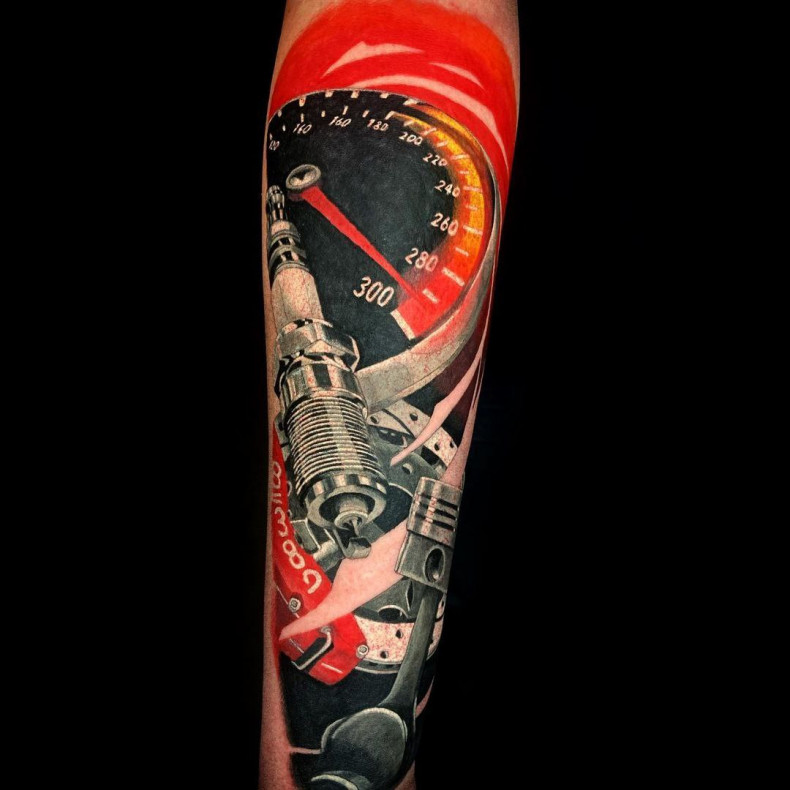 Arm Auto bunt, photo - Tattoo-Meister Vanya
