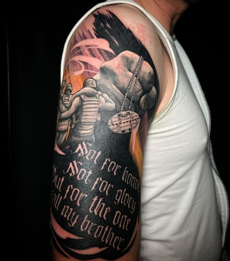 Men shoulder letter, photo - Tattoo Master Vanya