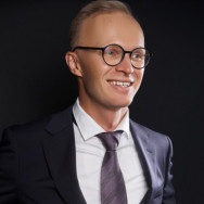 Plastic Surgeon Дмитрий Артурович Yekaterinburg,​Кузнечная, 83 район Tsentralnyy (Tsentr)