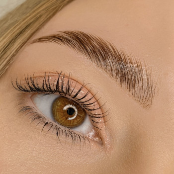 Долговременная укладка бровей 