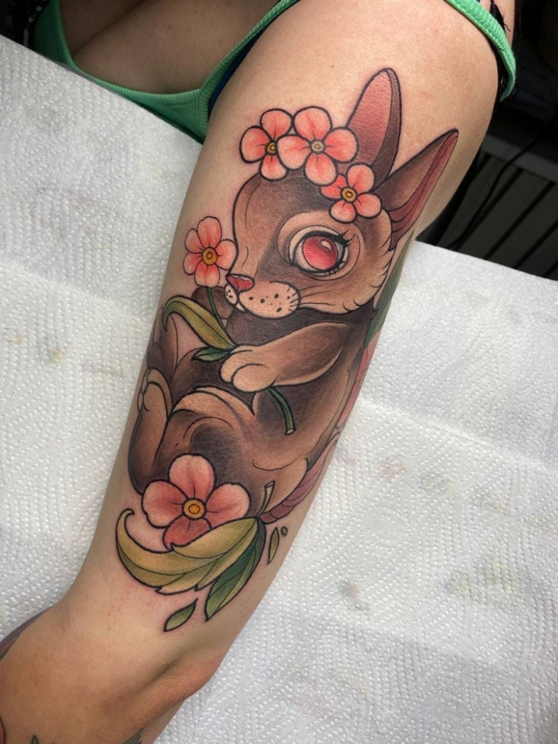 Женские на руке заяц, photo - Тату салон Roy Tattoo