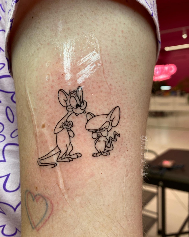 Frauen klein cartoon, photo - Tattoo-Studio VivoTattooStudio