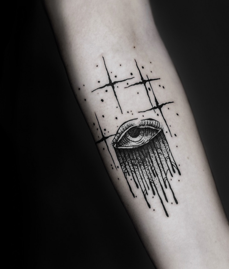 Глаз на руке звезда, photo - Тату салон Stamp Tattoo