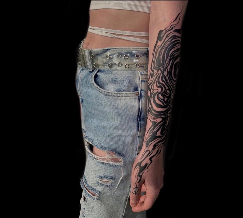 Женские на руке абстракция, photo - Тату мастер Кристина Фетисова