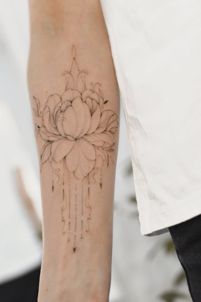 Damski ramię przedramię, photo - Studio tatuażu White Ink