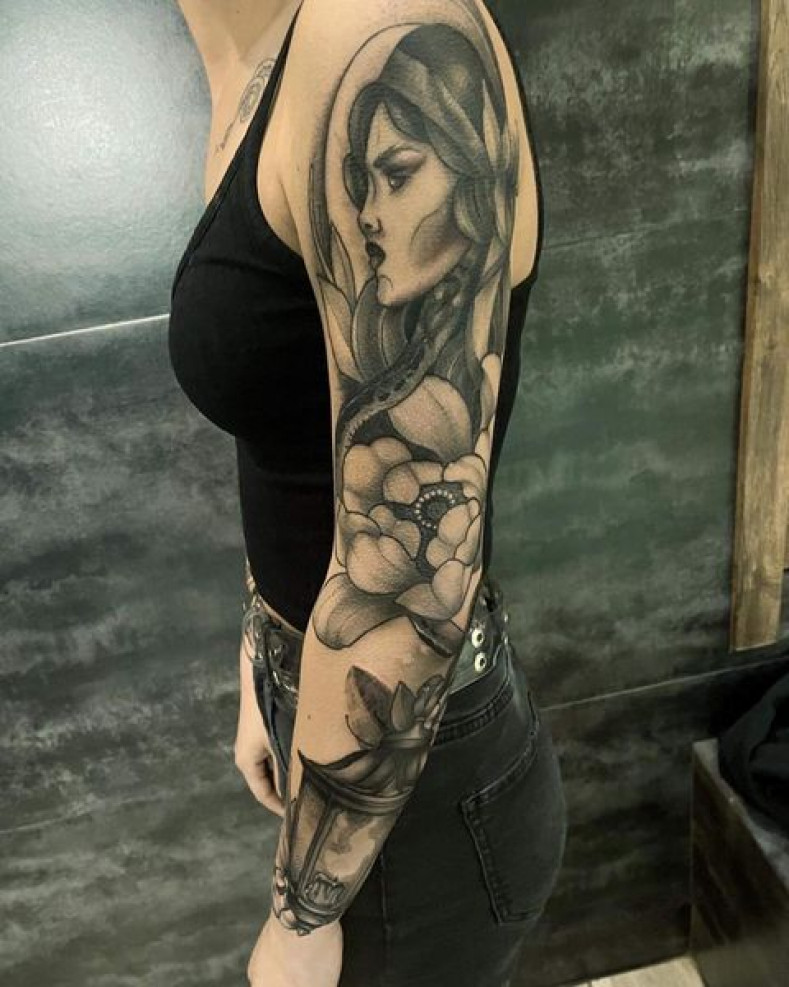 Women woman face sleeve, photo - Tattoo Studio Rocknroll