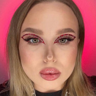 Makeup Artist Дарья Зашляпина on Barb.pro