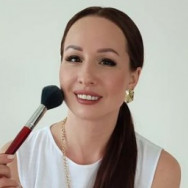 Makeup Artist Настя Кинева on Barb.pro