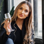 Augenbrauenmacher Снежана Yekaterinburg,Малышева 36