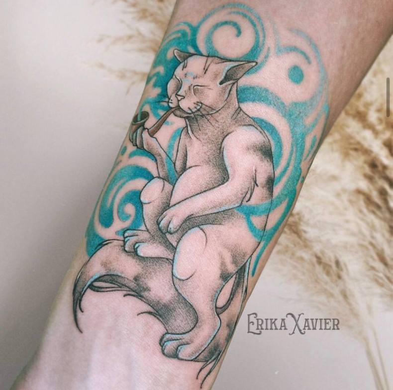 На руке кицунэ цветные, photo - Тату мастер Эрика Ксавье