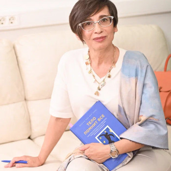 Подбор образа для мероприятия, для особого события, для фотосессии
                    Bildstylist Наталья Радзивончик Yekaterinburg