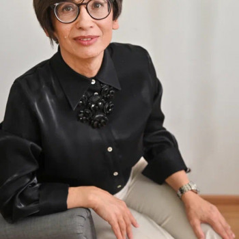 Подбор образа для мероприятия, для особого события, для фотосессии
                    Bildstylist Наталья Радзивончик Yekaterinburg