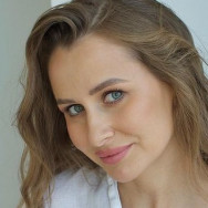 Cosmetologist Елена Селезнева on Barb.pro