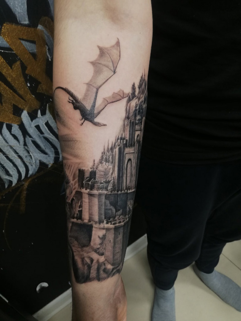 Arm house dragon, photo - Tattoo Master Саша Колючий