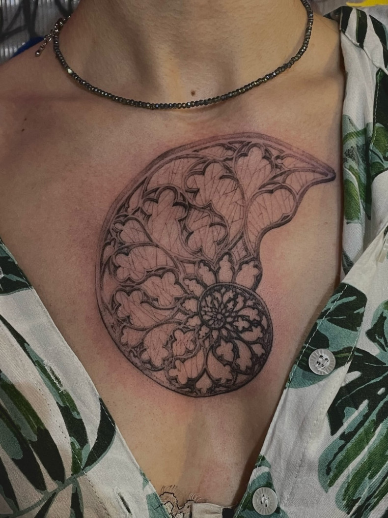 Frauen Barock Brust, photo - Tattoo-Meister Ярослав Хороший