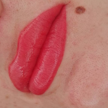 Перманентный макияж губ
                    Specjalista od brwi Ekaterina Volska Warszawa