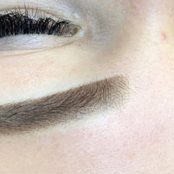 Татуаж бровей