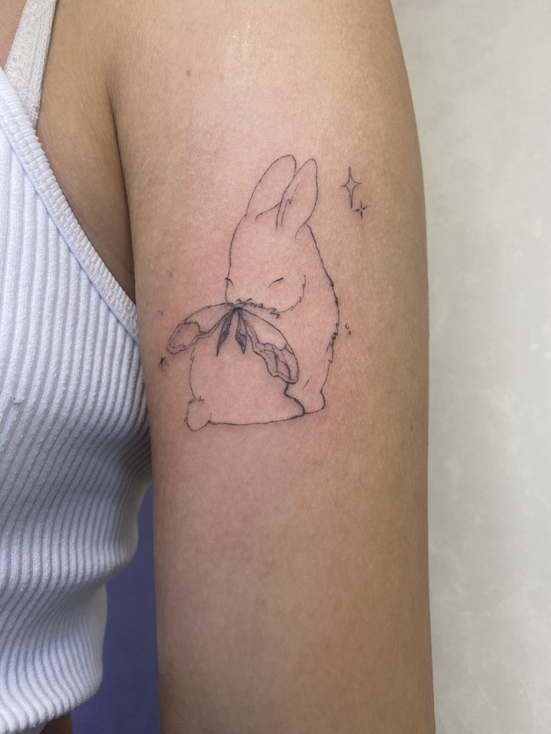 Женские на руке заяц, photo - Тату мастер Katya Mindal