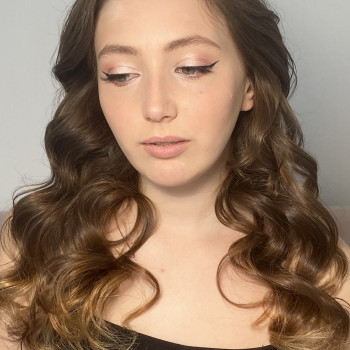 Макияж
                    Wizażysta Полина Шкуратова Saint Petersburg