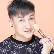 Makeup Artist Bboy Bangkok,Chim Chum Suthiporn, in front of UB Place, 534 Pracha Songkhro Rd, Khwaeng Din Daeng, Khet Din Daeng