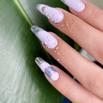 Наращивание ногтей 