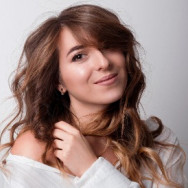 Визажист Анна  Вроцлав,