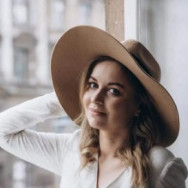 Maskenbildner Marina Krakow,